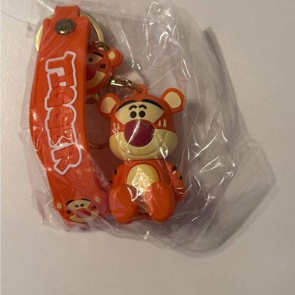 Tigger Key Chain 🔑 ⛓️‍💥 - Picture 3 of 3